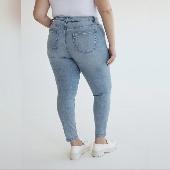 Addition Elle Light Wash Skinny Jeans High Waisted Rise Denim Stretchy Plus 20 - Picture 2 of 5